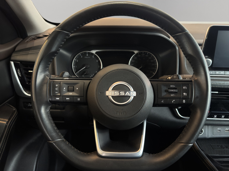 Nissan X-Trail  5 pts. Exclusive, TA, piel, RA-18 2024